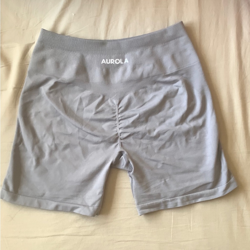 Aurola Shorts